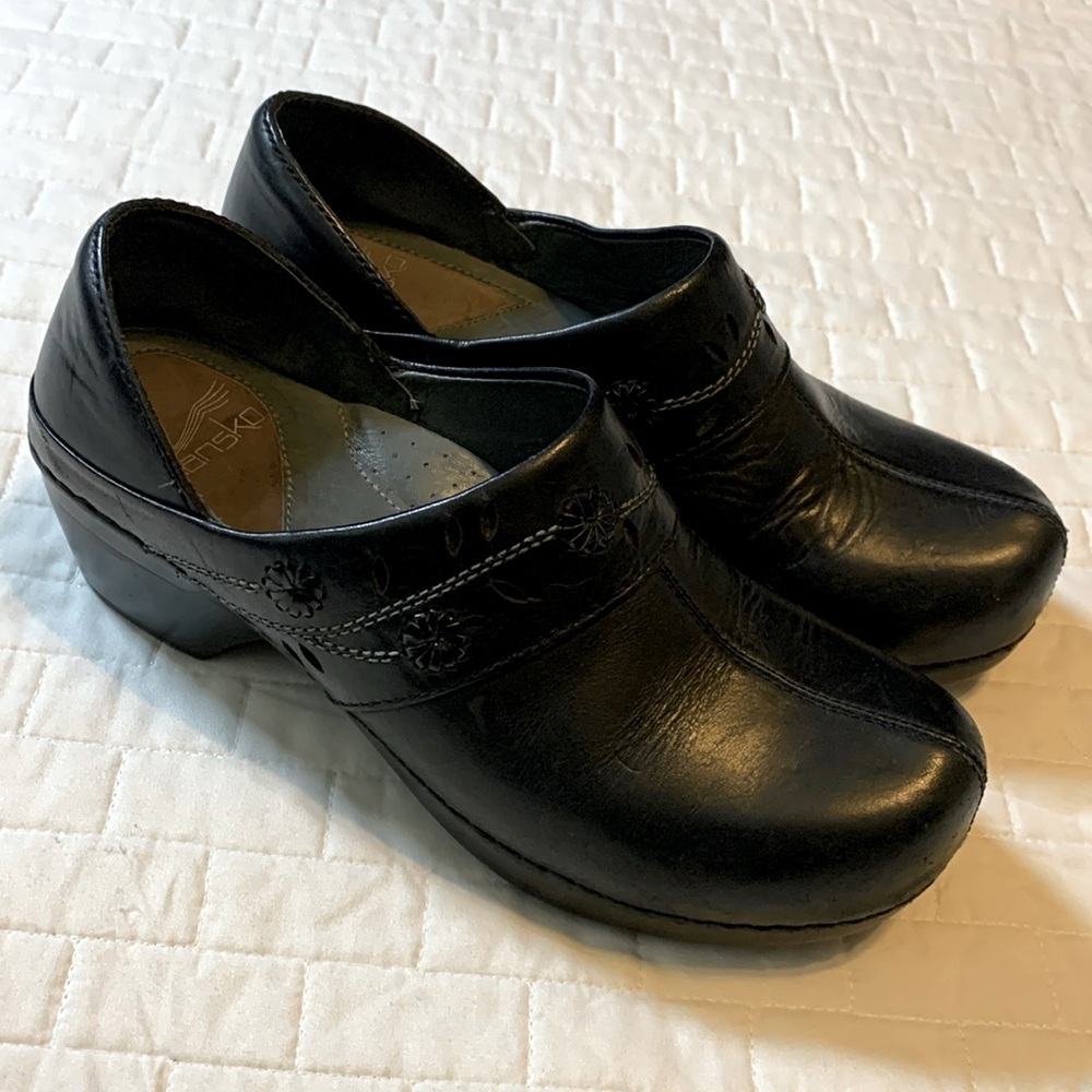 Dansko Summer Sausalito Black Leather Clogs, Floral Design & Laser Cutouts, 37
